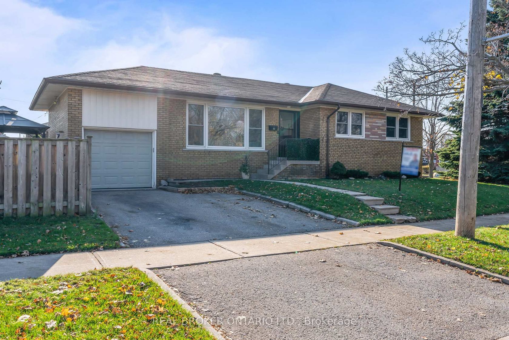 32 Kim Court, Kennedy Park, Toronto 