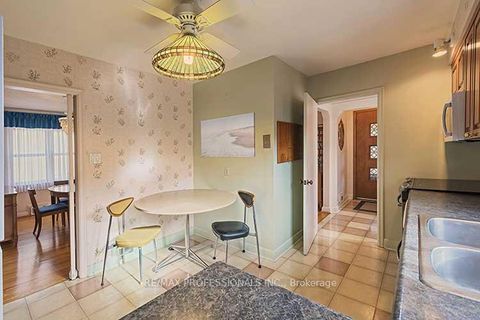 Photo 12 at 32 Northampton Drive, City Centre West, Toronto