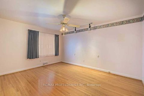 Photo 17 at 32 Northampton Drive, City Centre West, Toronto