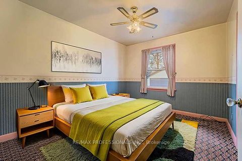 Photo 18 at 32 Northampton Drive, City Centre West, Toronto