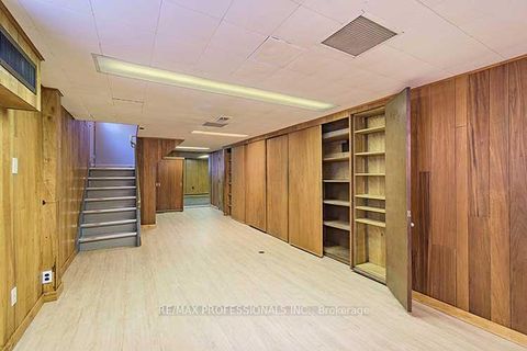 Photo 26 at 32 Northampton Drive, City Centre West, Toronto