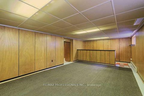 Photo 29 at 32 Northampton Drive, City Centre West, Toronto