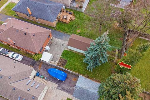 Photo 40 at 32 Northampton Drive, City Centre West, Toronto