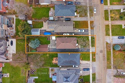 Photo 43 at 32 Northampton Drive, City Centre West, Toronto