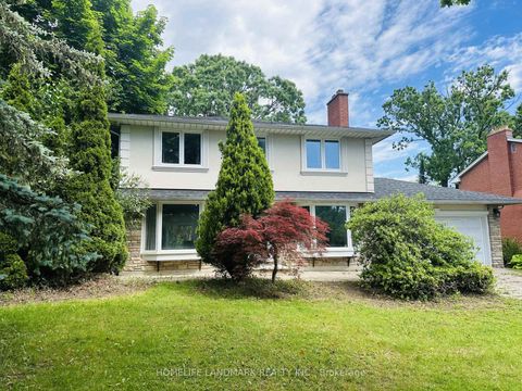 Photo 1 at 125 Bannatyne Drive, Windfields, Toronto