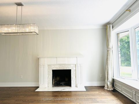 Photo 5 at 125 Bannatyne Drive, Windfields, Toronto