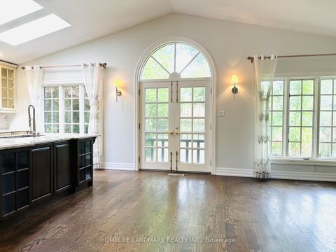 Photo 9 at 125 Bannatyne Drive, Windfields, Toronto