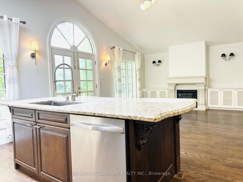 Photo 14 at 125 Bannatyne Drive, Windfields, Toronto