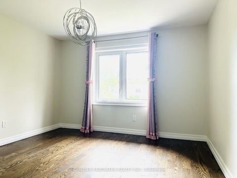 Photo 17 at 125 Bannatyne Drive, Windfields, Toronto