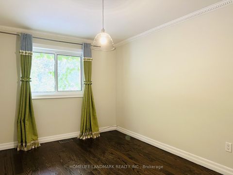 Photo 18 at 125 Bannatyne Drive, Windfields, Toronto