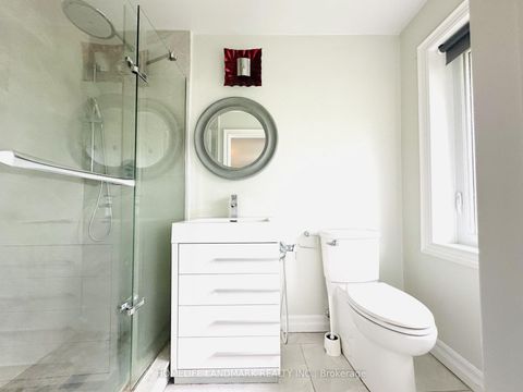 Photo 20 at 125 Bannatyne Drive, Windfields, Toronto