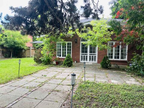Photo 29 at 125 Bannatyne Drive, Windfields, Toronto