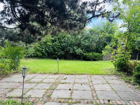 Photo 30 at 125 Bannatyne Drive, Windfields, Toronto