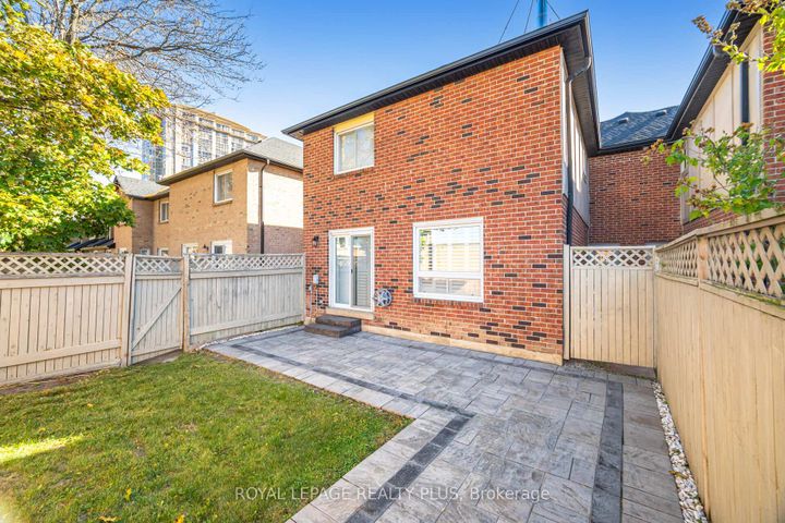 Photo 40 at 28 - 4635 Regents Terrace, Hurontario, Mississauga