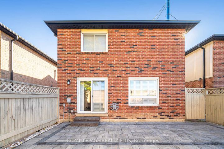 Photo 41 at 28 - 4635 Regents Terrace, Hurontario, Mississauga