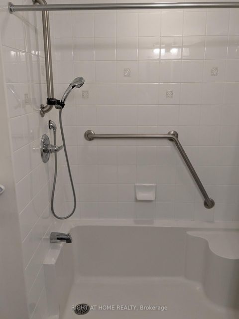 Photo 18 at A609 - 11211 YONGE Street, Devonsleigh, Richmond Hill