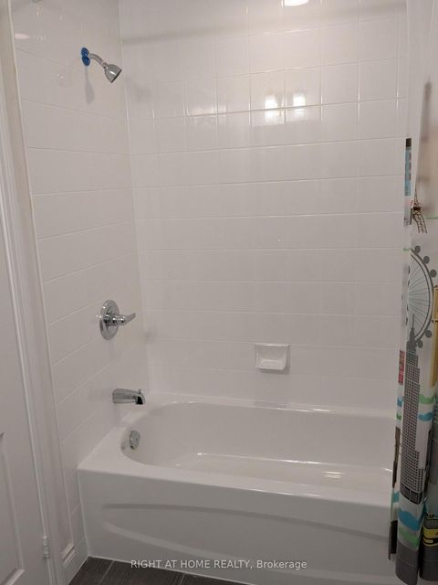 Photo 20 at A609 - 11211 YONGE Street, Devonsleigh, Richmond Hill