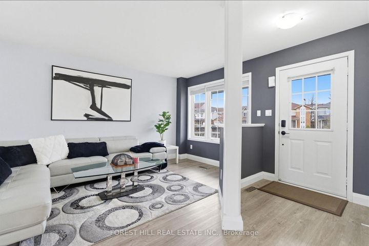 Photo 4 at 1842 Dalhousie Crescent, Samac, Oshawa