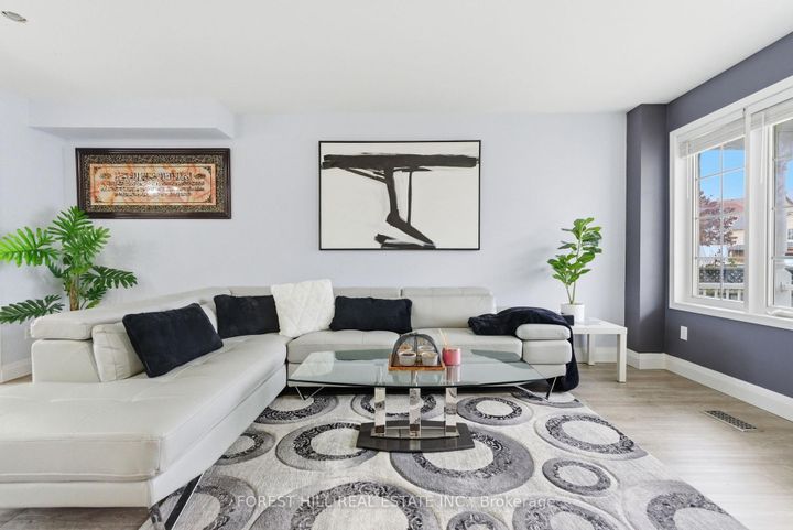 Photo 5 at 1842 Dalhousie Crescent, Samac, Oshawa