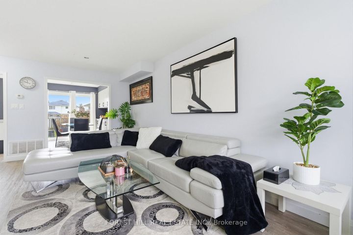 Photo 6 at 1842 Dalhousie Crescent, Samac, Oshawa