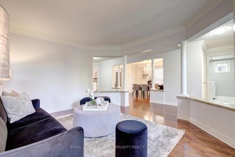 Photo 7 at 108 Kirkbride Crescent, Maple, Vaughan