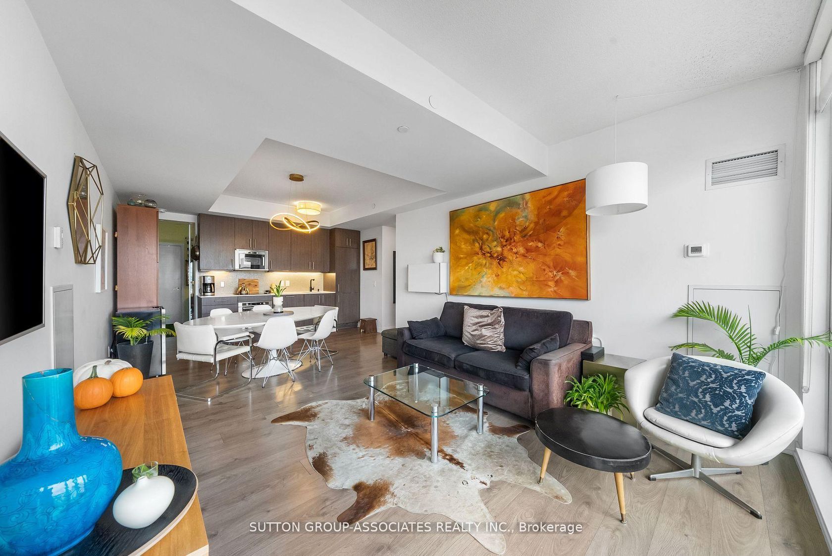 1521 - 297 College Street, Chinatown, Toronto 