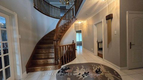 Photo 9 at 36 Railway Street, Maple, Vaughan