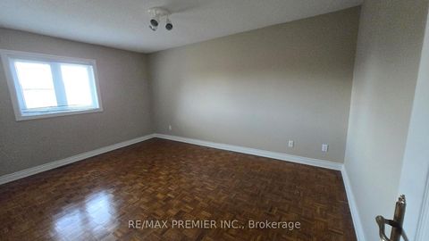 Photo 12 at 36 Railway Street, Maple, Vaughan