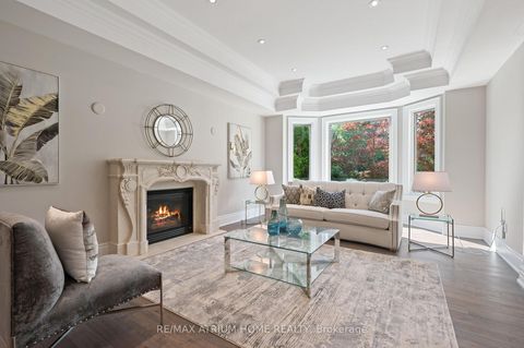Photo 3 at 242 Parkview Avenue, Willowdale East, Toronto