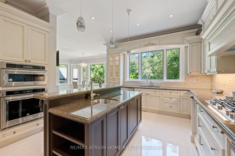 Photo 4 at 242 Parkview Avenue, Willowdale East, Toronto