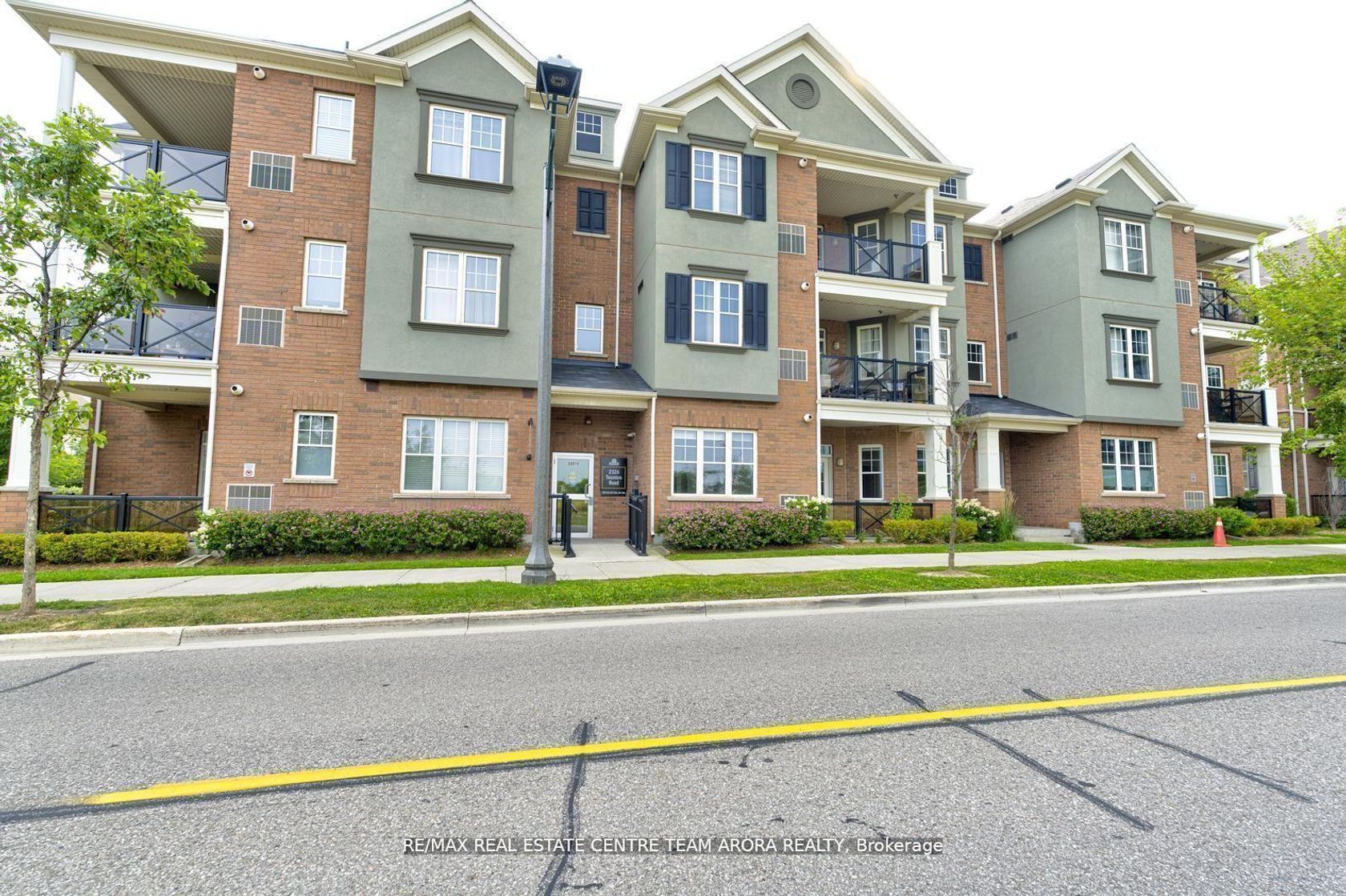 303 - 2326 Taunton Road, RO River Oaks, Oakville 