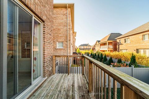 Photo 42 at 63 Ken Sinclair Crescent, Aurora Estates, Aurora