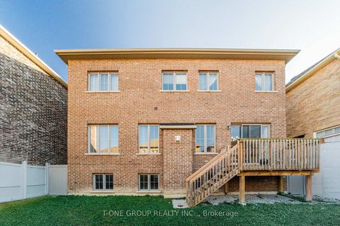 Photo 43 at 63 Ken Sinclair Crescent, Aurora Estates, Aurora