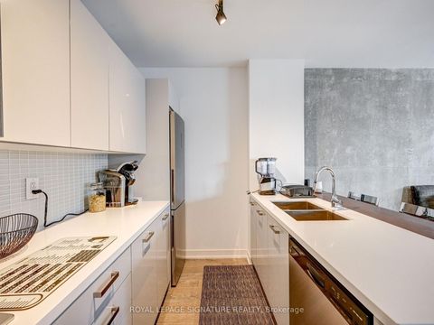 Photo 19 at PH18 - 39 Brant Street, Waterfront Communities C1, Toronto