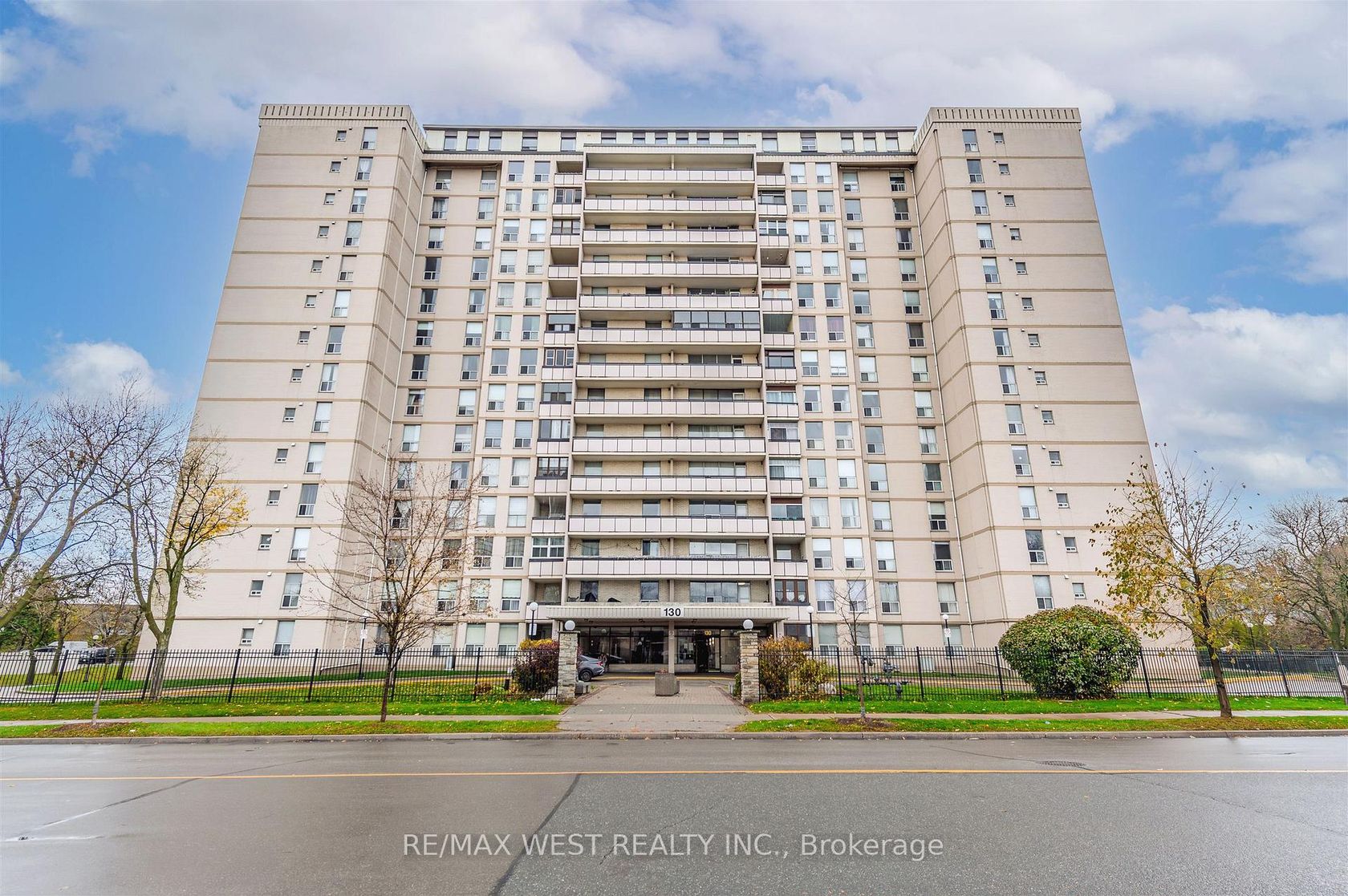 904 - 130 Neptune Drive, Lawrence, Toronto 