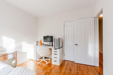 Photo 11 at 11 Buckhorn Place, Beaumonde Heights, Toronto