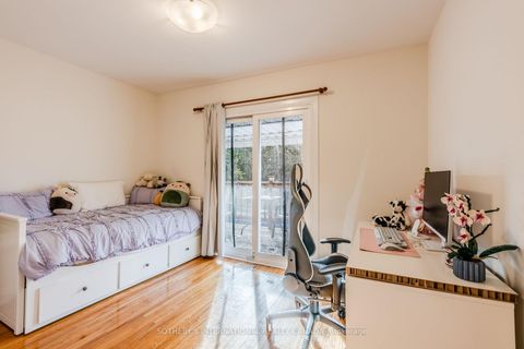 Photo 14 at 11 Buckhorn Place, Beaumonde Heights, Toronto