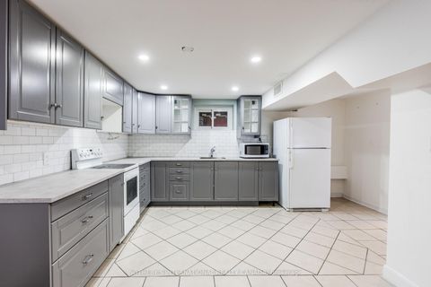 Photo 27 at 11 Buckhorn Place, Beaumonde Heights, Toronto