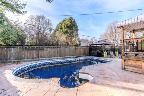 Photo 32 at 11 Buckhorn Place, Beaumonde Heights, Toronto