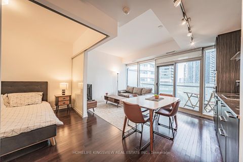 Photo 9 at 1001 - 12 York Street, Waterfront Communities C8, Toronto