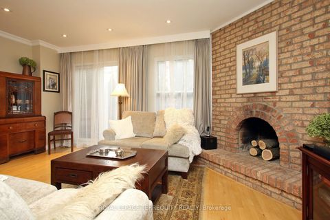 Photo 12 at 10 - 20 Cotton Downway, Pleasant View, Toronto