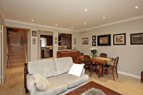 Photo 13 at 10 - 20 Cotton Downway, Pleasant View, Toronto