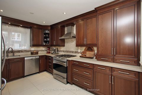 Photo 24 at 10 - 20 Cotton Downway, Pleasant View, Toronto