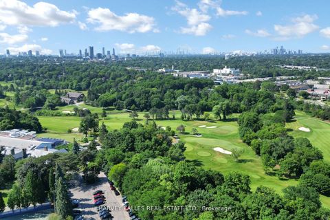 Photo 33 at 29 Parmbelle Crescent, Donalda, Toronto