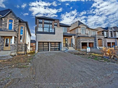 Photo 19 at 15 Antonietta Crescent, Vellore Village, Vaughan