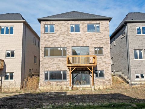 Photo 30 at 15 Antonietta Crescent, Vellore Village, Vaughan