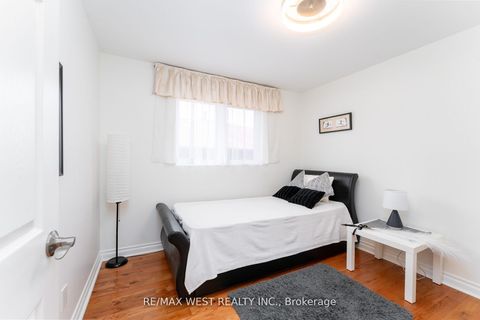 Photo 19 at 11 Farley Crescent, Richview, Toronto