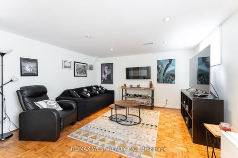Photo 25 at 11 Farley Crescent, Richview, Toronto