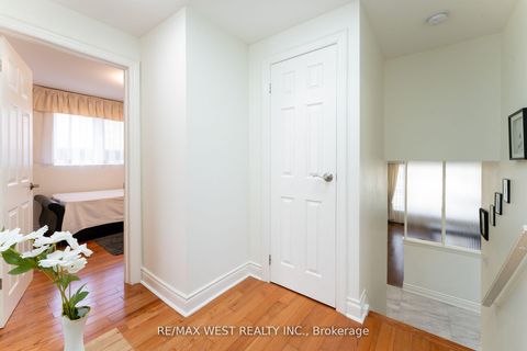 Photo 45 at 11 Farley Crescent, Richview, Toronto