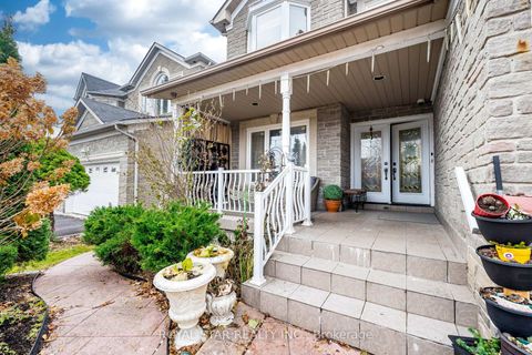 Photo 3 at 40 Oakdale Road, Maple, Vaughan